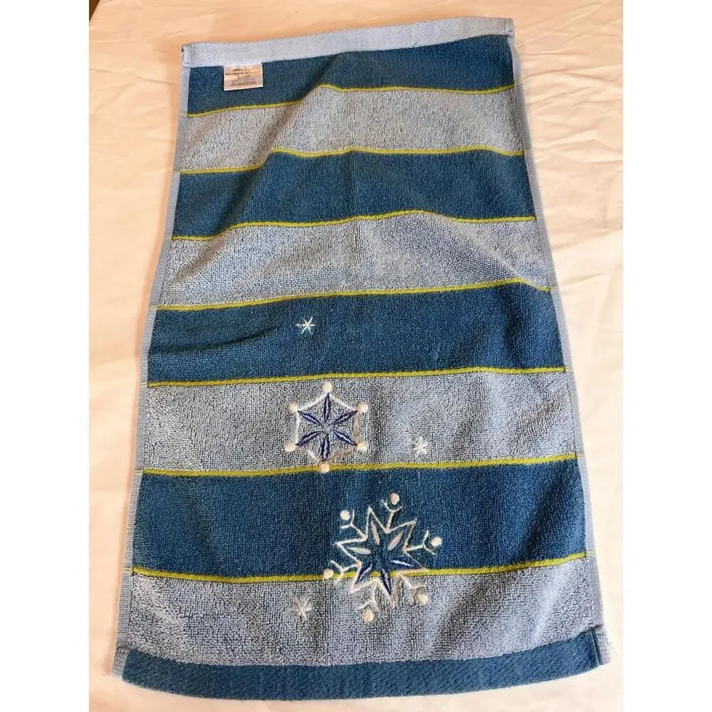 Vintage 1993 Winter Snowflake Hand Towel‎ Blue Green Terry Cloth Grannycore